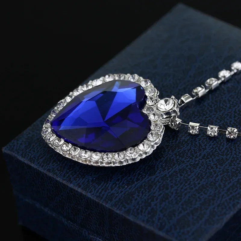 💎 Titanic's Heart of the Ocean Necklace